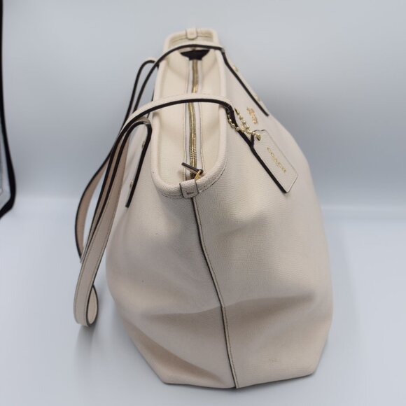 COACH City Tote - Picture 6 of 15